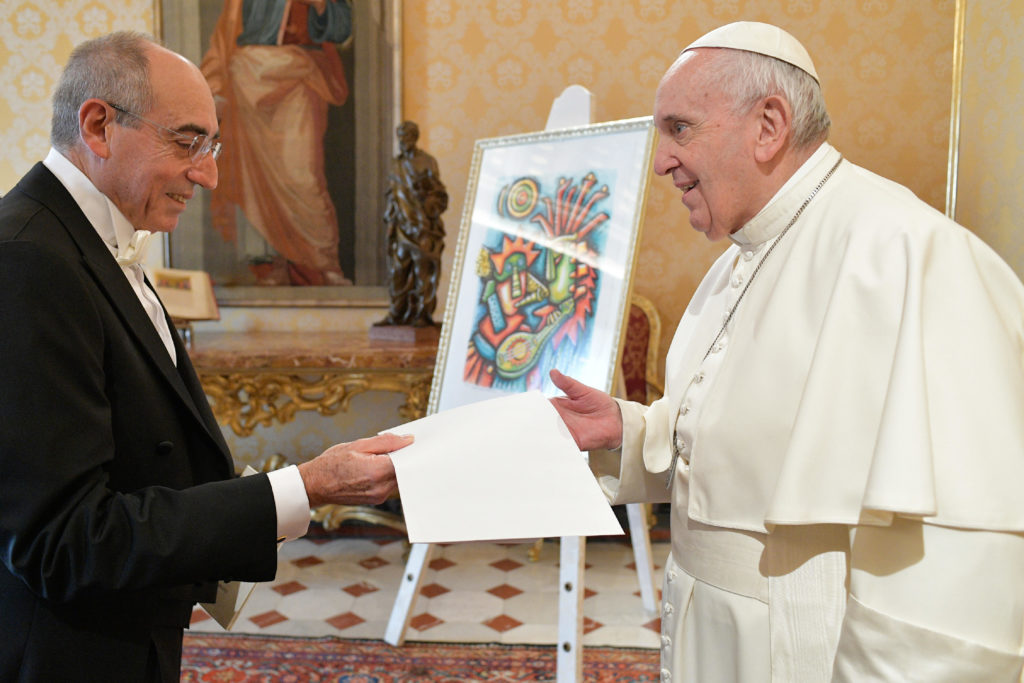 Holy Father Receives Ambassador of Cuba