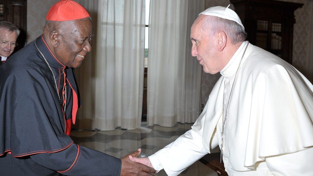 Camerún: Pésame del Papa ante la muerte del cardenal Tumi