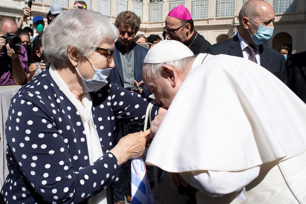 Encuentro del Papa con Lidia, superviviente de Auschwitz