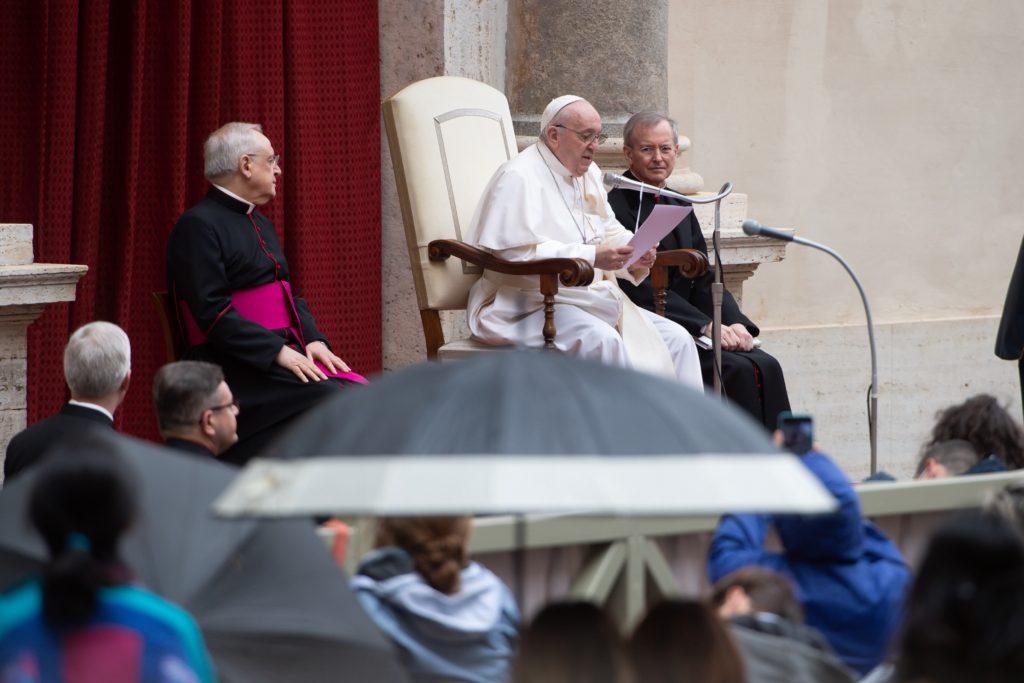 Audiencia general: Catequesis, “Distracciones, sequedad, acedia”