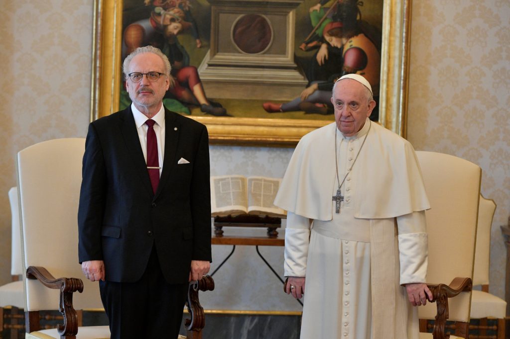 El Papa recibe al presidente de Letonia