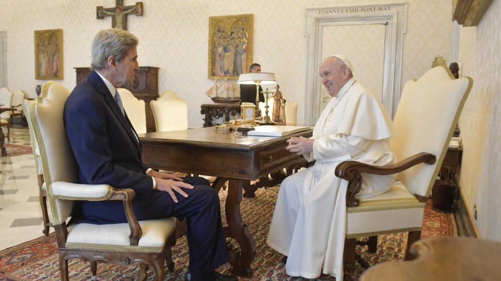 Estados Unidos: El Papa se reúne con John Kerry