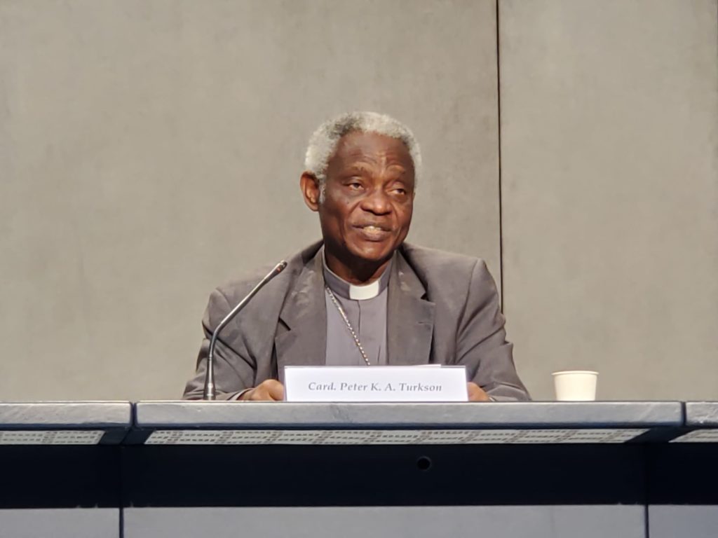 Turkson a Exaudi: “Il Papa forse a Glasgow per la Cop 26”