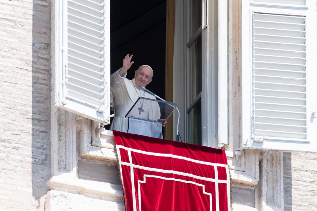 Regina Coeli: “Que vuestra alegría sea plena”