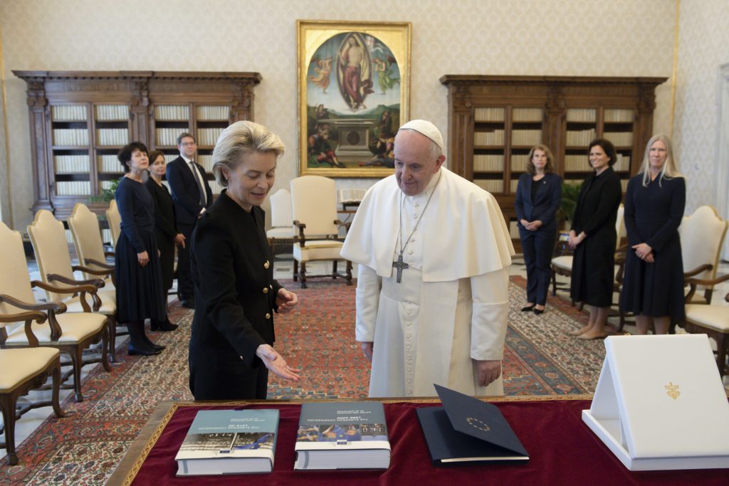 Pope Receives President of European Commission