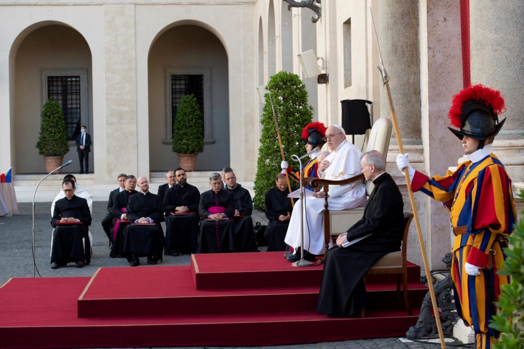 Catequesis del Papa: “La certeza de ser escuchados”