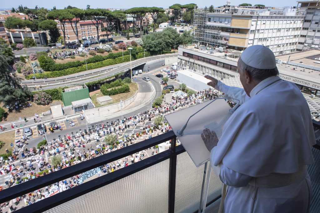 Papa Francisco: “He sentido vuestra cercanía”