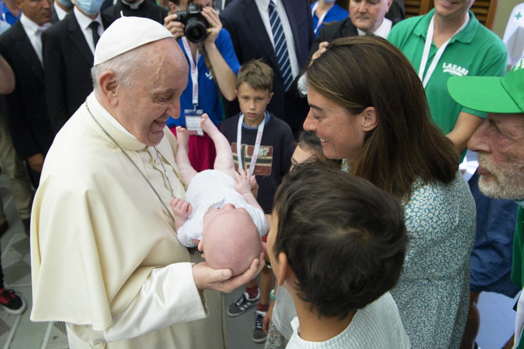 El Papa a la fundación Lázaro: “La riqueza de ustedes es ser pequeños”