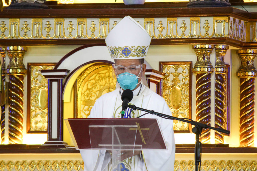 Cardinal Advincula Tests Positive for Covid-19