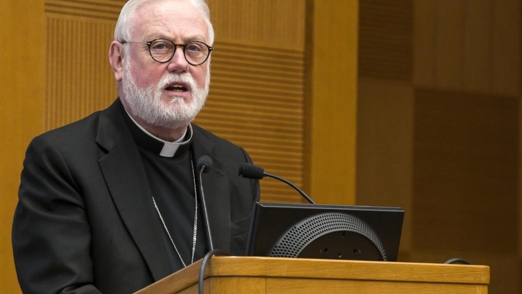 Mons. Gallagher: Combatir pobreza con “energía asequible y fiable”