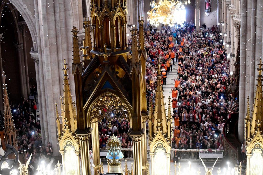 Argentina: 47° Peregrinación juvenil a pie de Luján