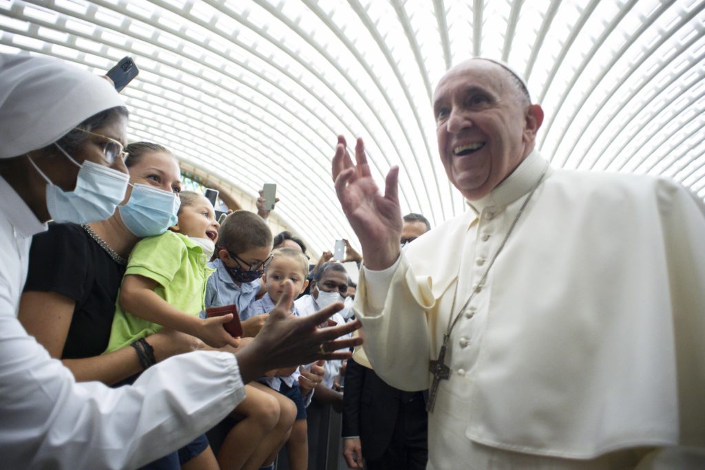 Pope Receives Faithful of Diocese of Rome