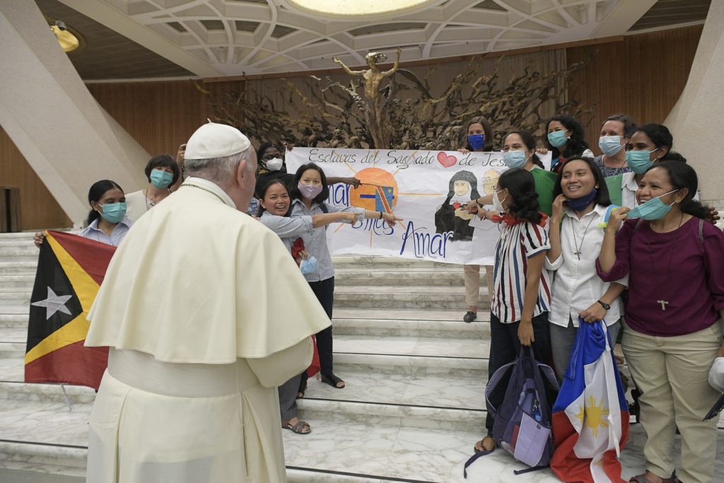 “Siamo figli di Dio, pari dignità tra uomo e donna”