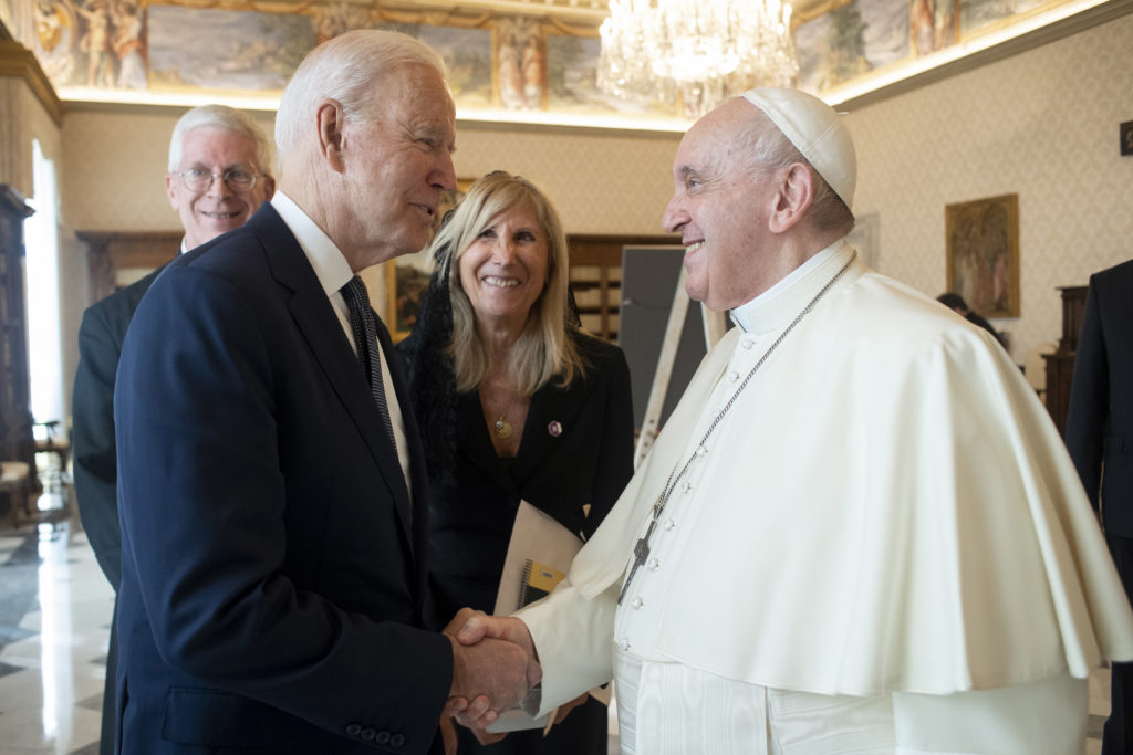 Biden y el Papa Francisco, al César lo que es del César