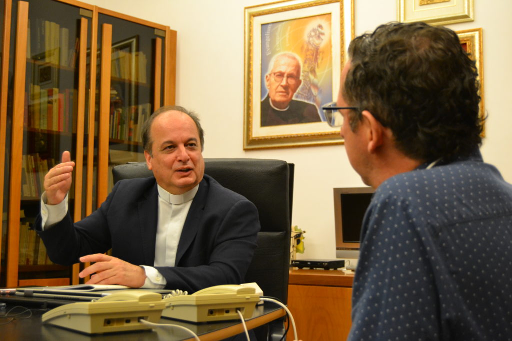 Hay que mejorar la calidad de la comunicación en la Iglesia