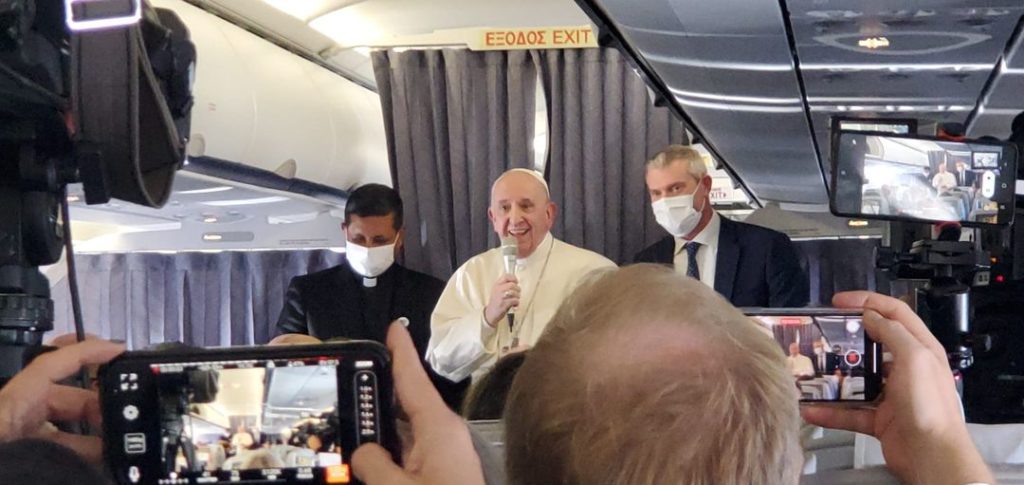 Pope on Return Flight: I Am Open to Going to Moscow