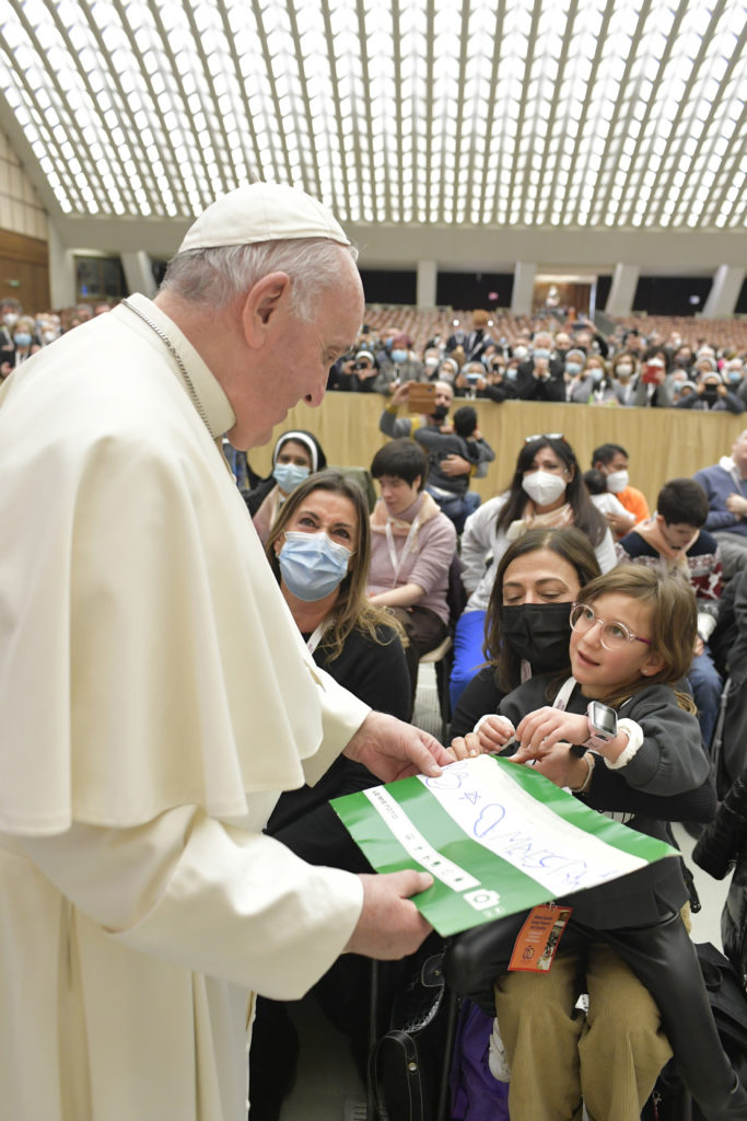 Jóvenes con discapacidades, “sonrisa de Dios”