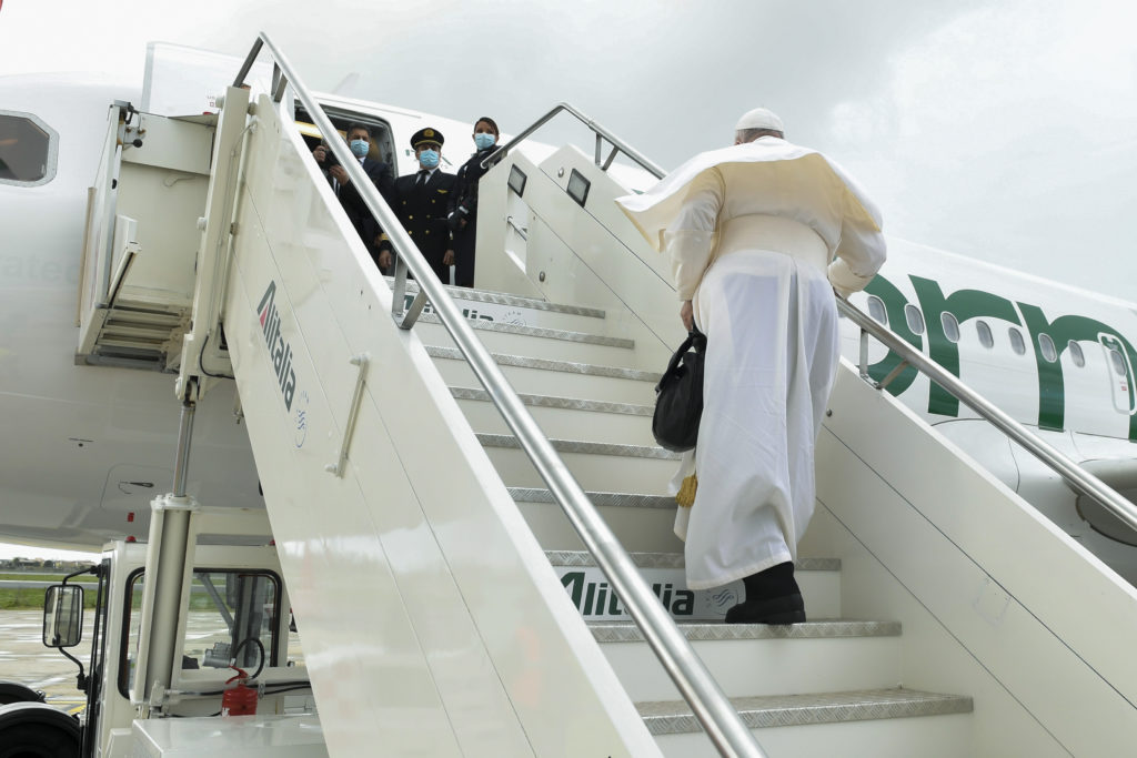 Viaje a Chipre: El avión del Papa ya vuela hacia Lárnaca