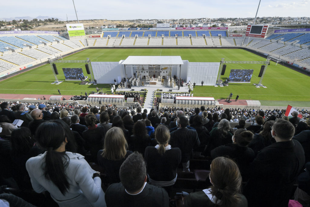 Misa en Chipre: Unas 10 mil personas con el Papa Francisco