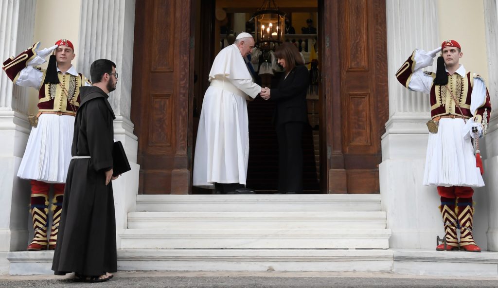 Democrazia a rischio, il monito del Papa all’Europa