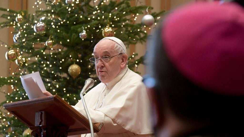 El Papa a la Curia: Humildad y conversión a la sobriedad