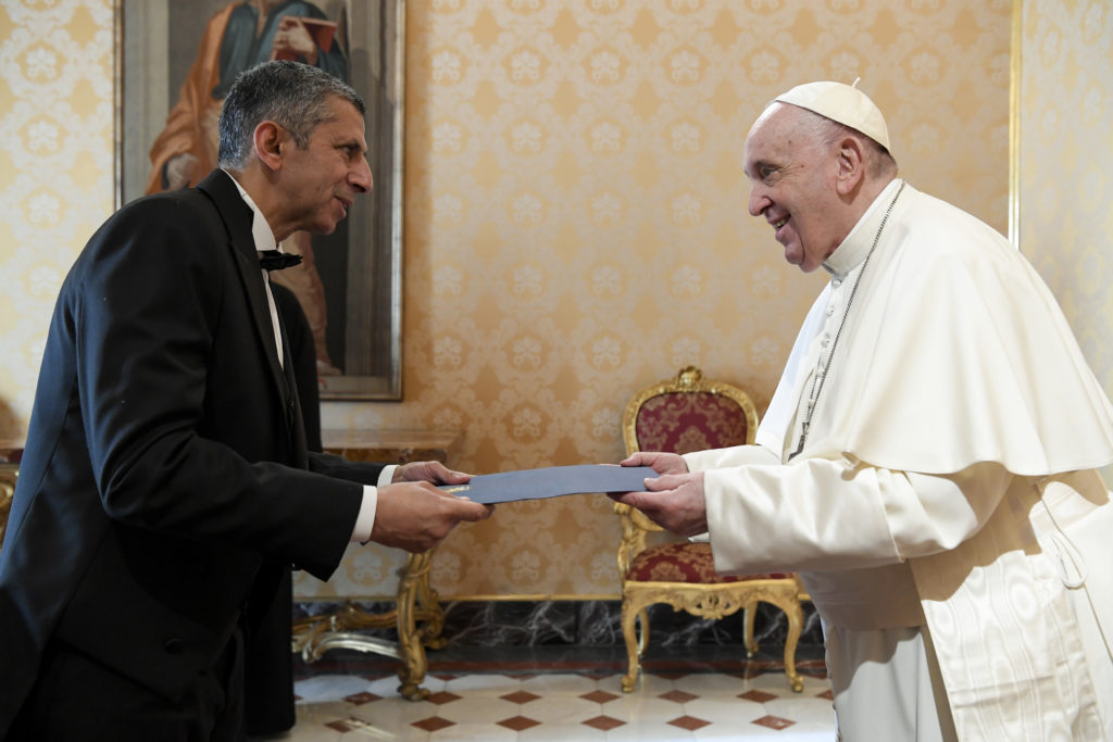 Egipto: Embajador presenta cartas credenciales al Papa