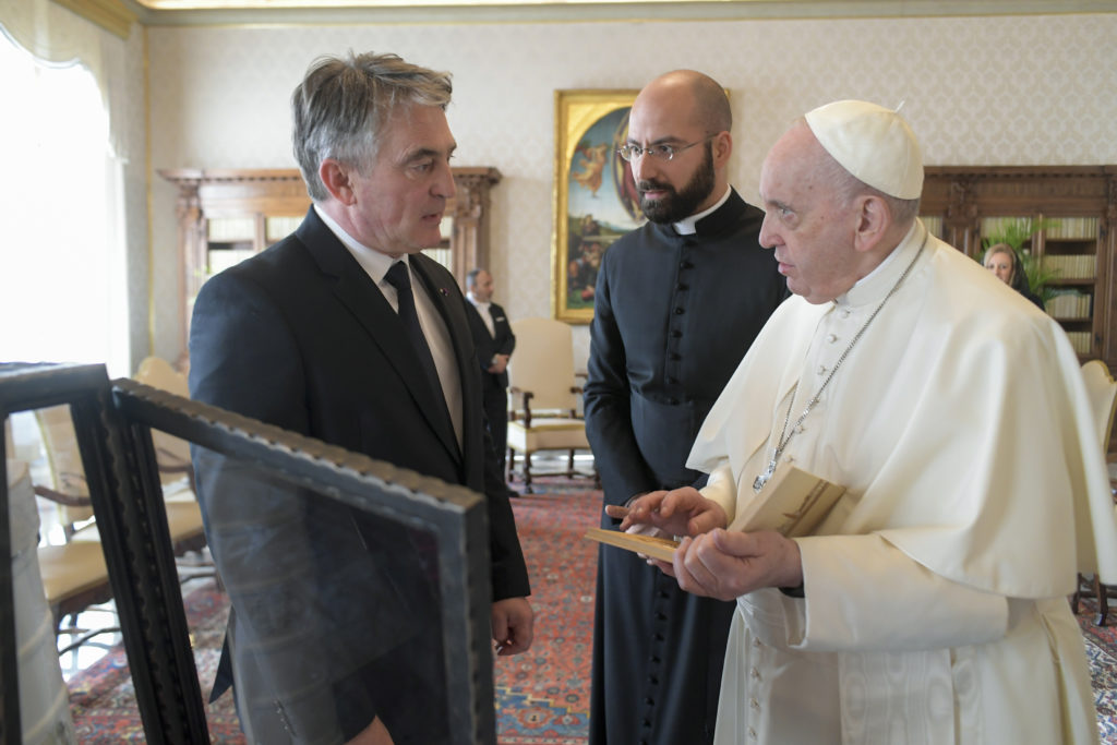 Pope Greets Chairman of Presidency of Bosnia and Herzegovina