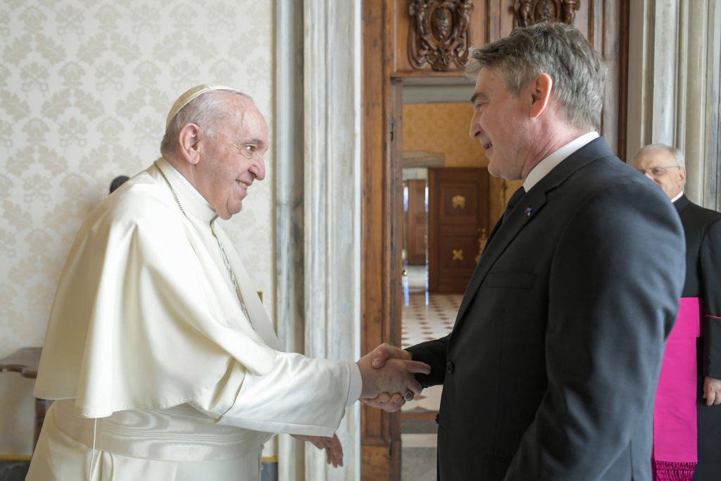 Bosnia y Herzegovina: El Papa se reúne con miembro de la presidencia