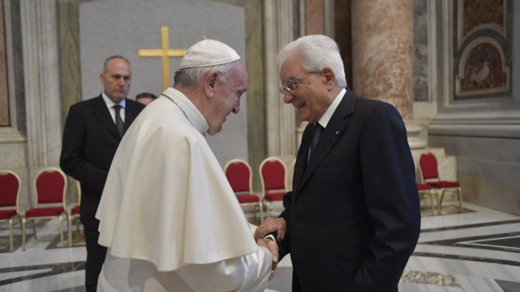 Mattarella, gli auguri del Papa e della Cei