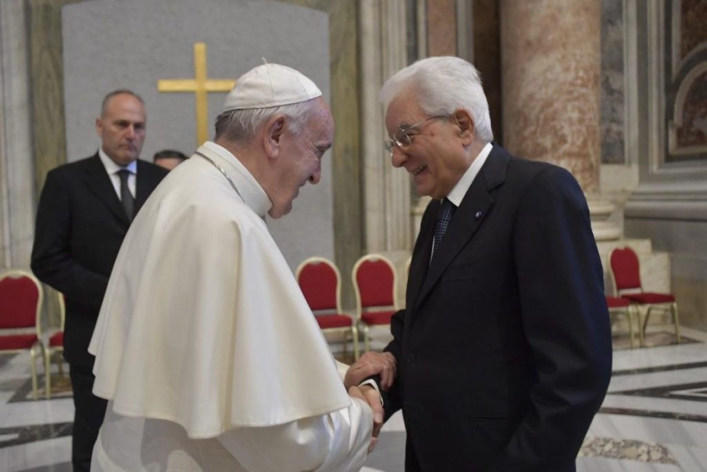 Mattarella, saludos del Papa y de la Conferencia Episcopal Italiana