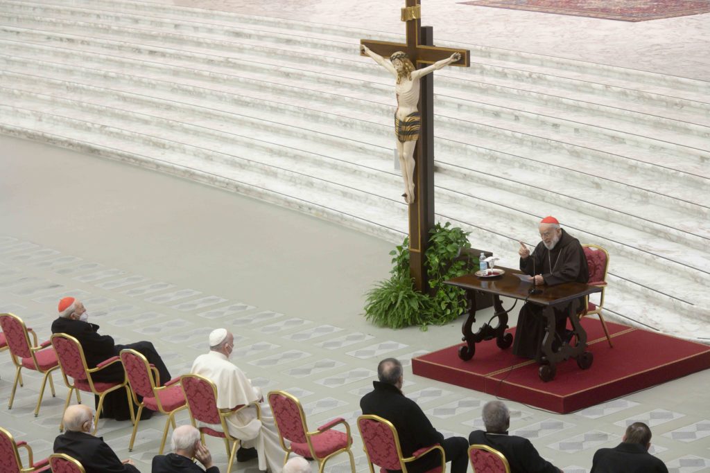 Cardenal Cantalamessa: “Comunión con el Cuerpo y la Sangre de Cristo”