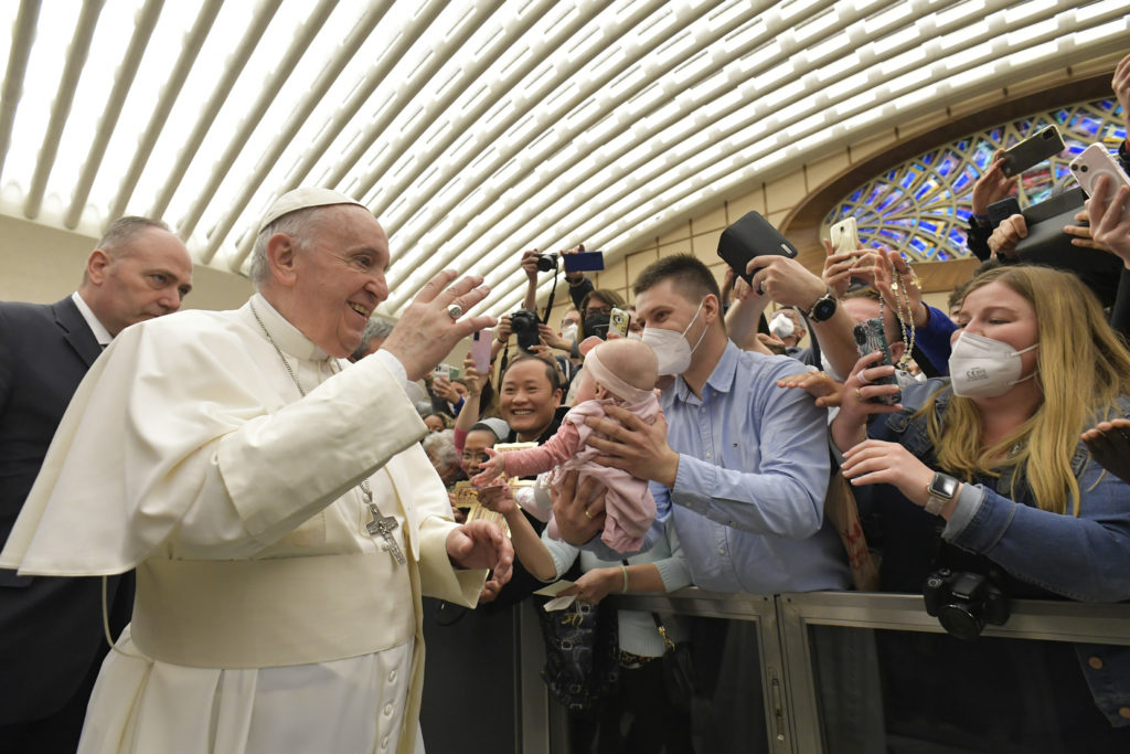 Pope Cites Elderly Examples of Simeon and Anna