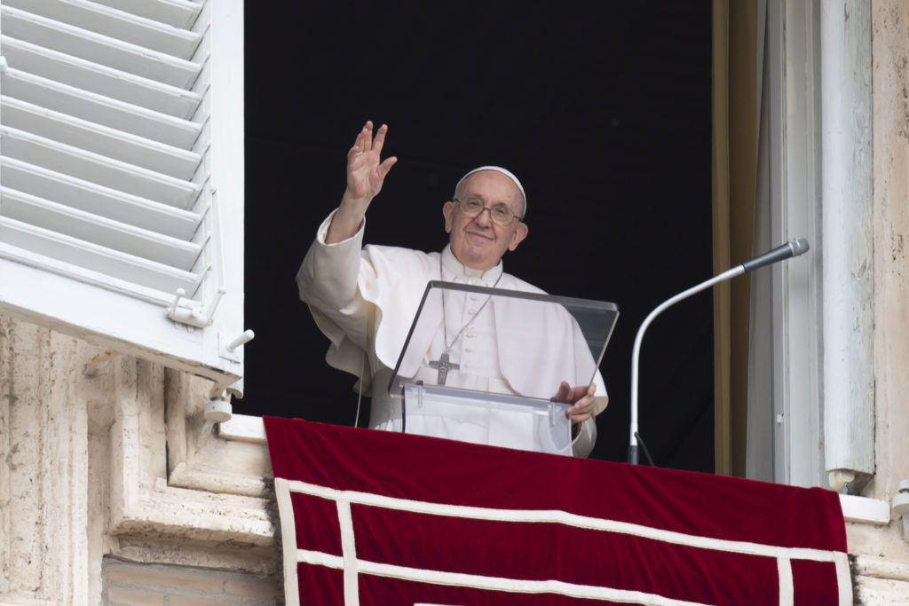 Regina Coeli: “Conocer en sentido bíblico quiere decir también amar”