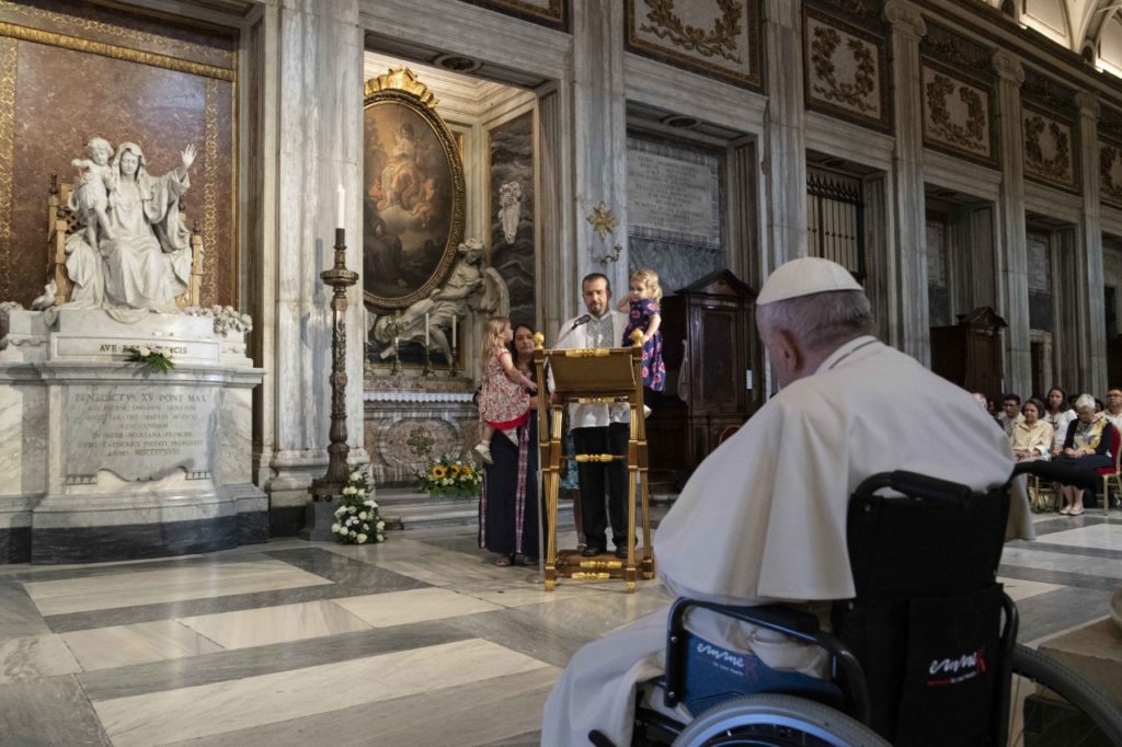 Santo Padre Francesco Recita del Santo Rosario per la Pace