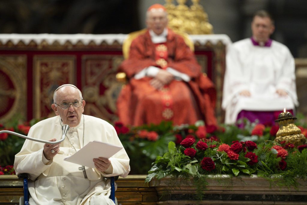 El Papa: El Espíritu nos hace ver todo, según la mirada de Jesús