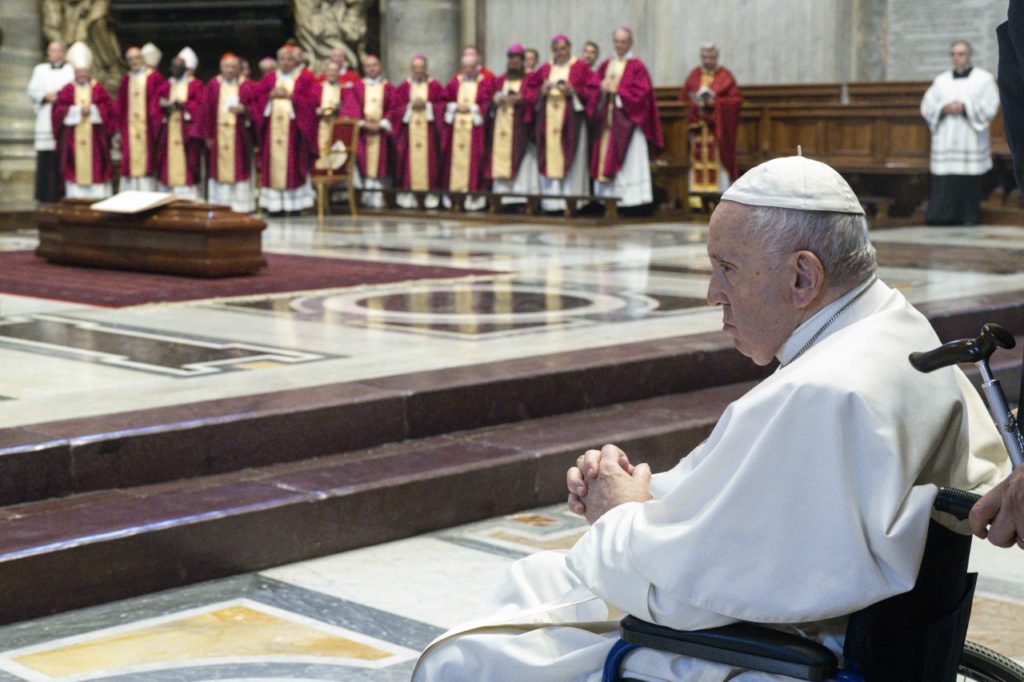 The Pope presided over the rite of the Ultima Commendatio and Valedictio