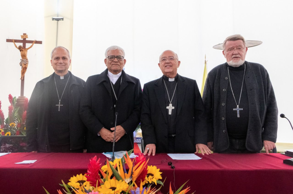 Perú: Iglesia aboga por salida urgente a la crisis política del país