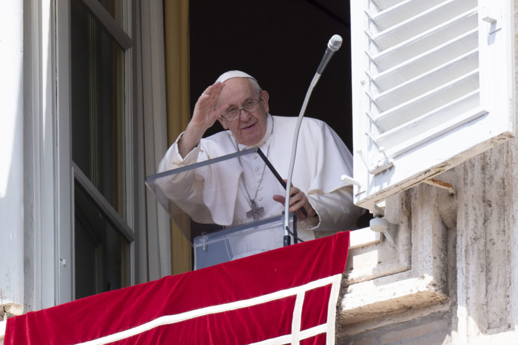 “Para entrar en la vida de Dios, en la salvación, hay que pasar a través de Él”