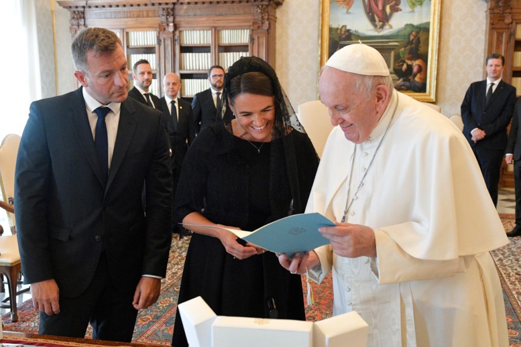 Hungría: El Papa recibe en audiencia a la Presidenta de la República