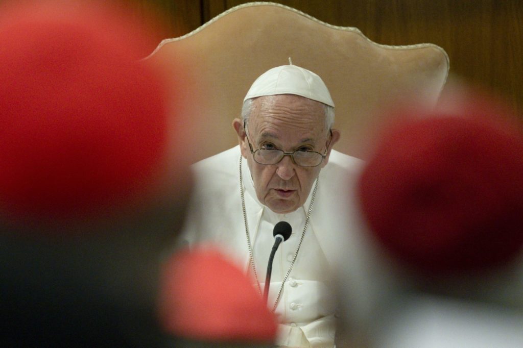 El Papa y los cardenales reflexionan sobre la reforma de la Curia