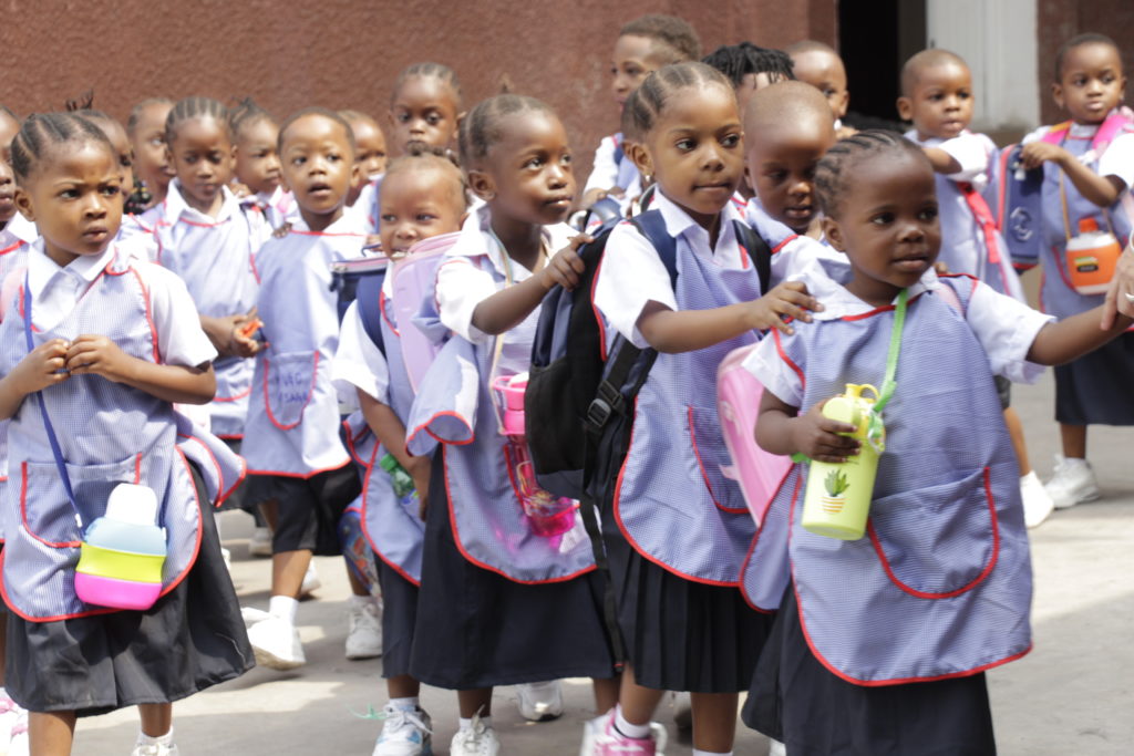 Fasta inauguró su primer colegio en África