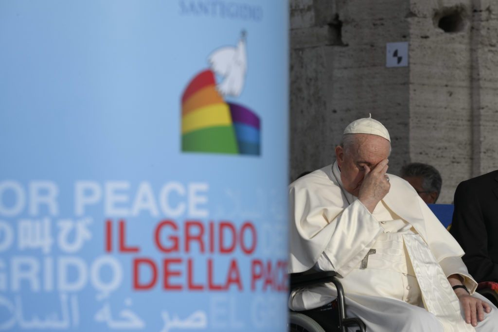 Pace, dal Colosseo l’ennesimo appello ai governanti