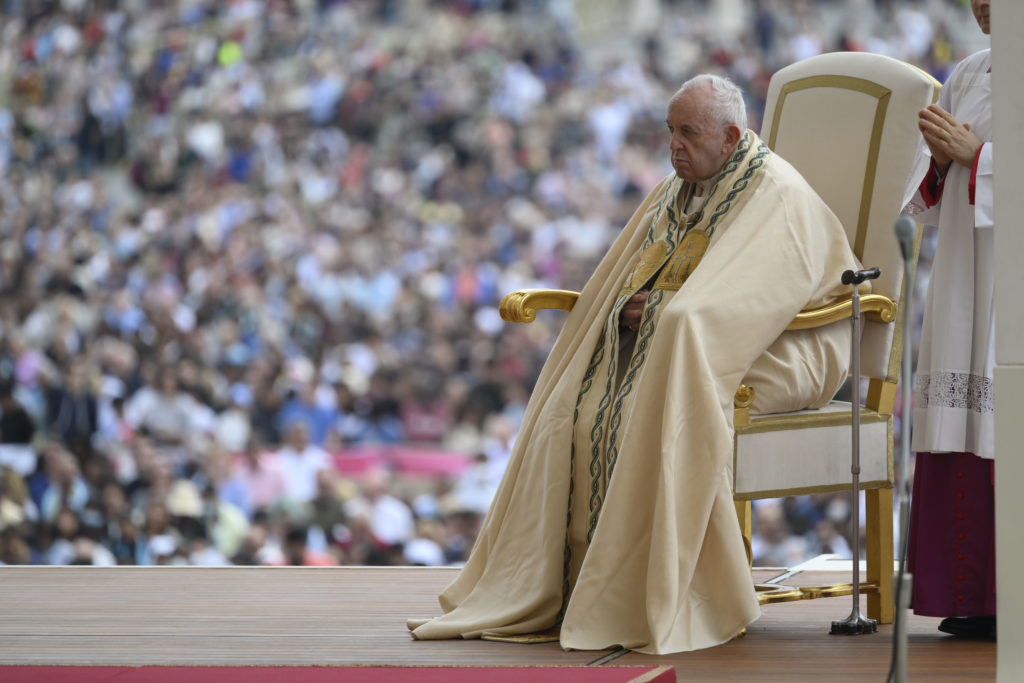 El Papa: “Asegura sus oraciones por las víctimas en el acto de violencia en Tailandia”