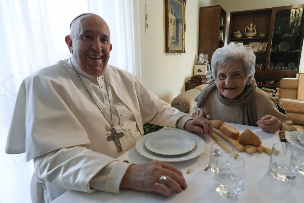 Papa Francesco visita la sua famiglia in Piemonte