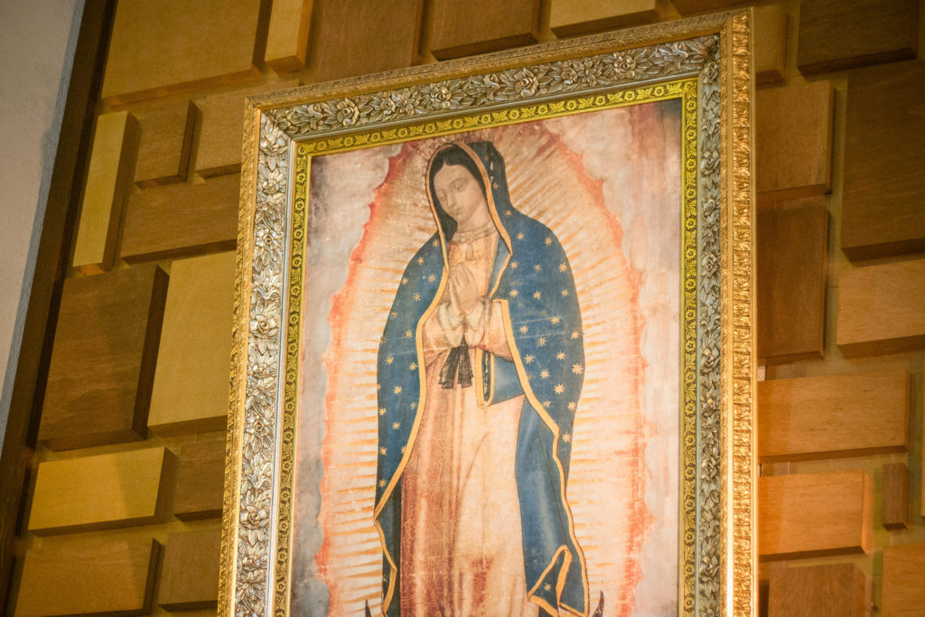 La Virgen de Guadalupe, Reina de México