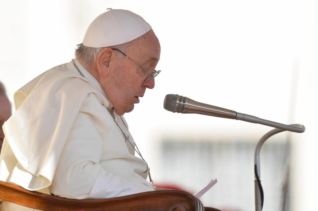 Papa Francisco: “Oremos por la paz todos los días”