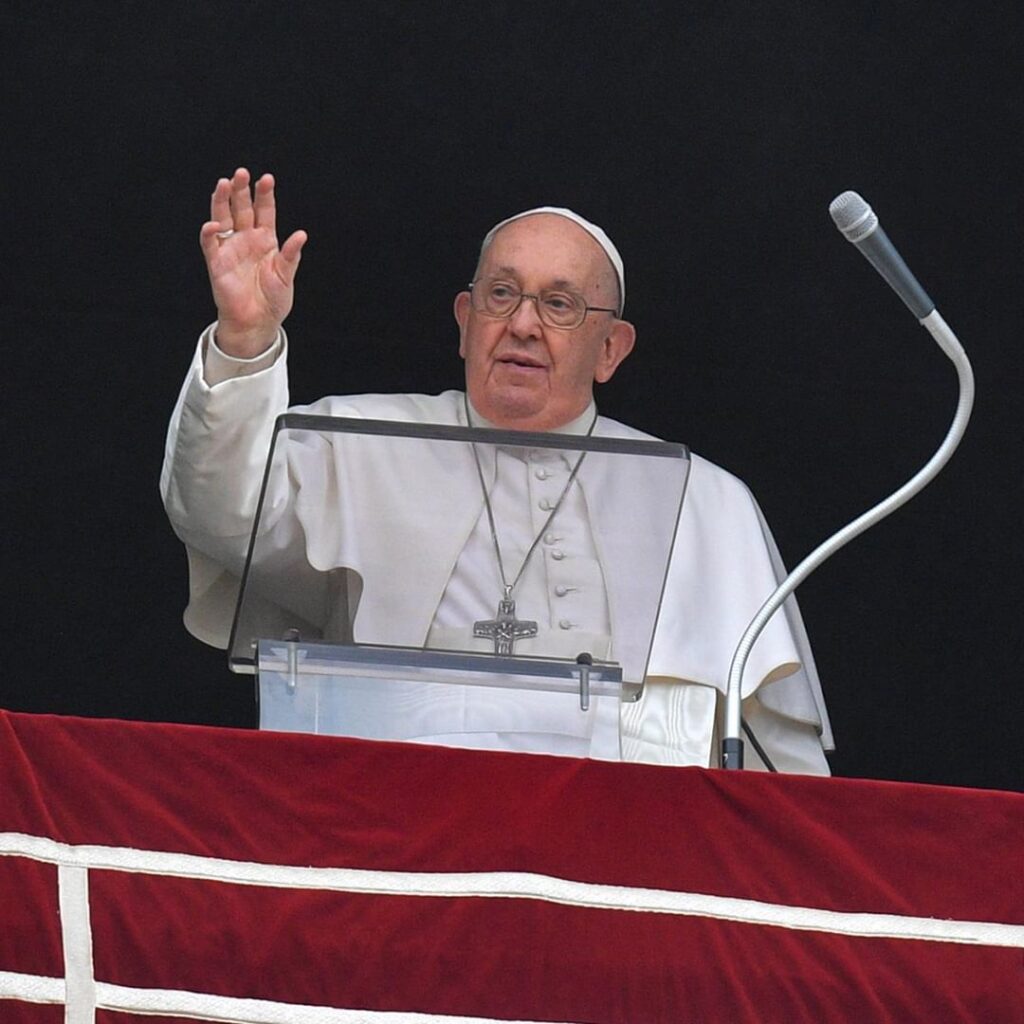 El Papa: En el bautismo, Dios nos hace hijos suyos para siempre.