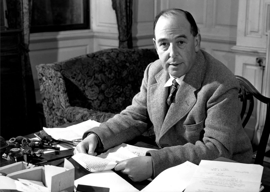 Il pensiero di C.S. Lewis, messaggio di “speranza e fede” negli esseri umani “per il momento attuale”