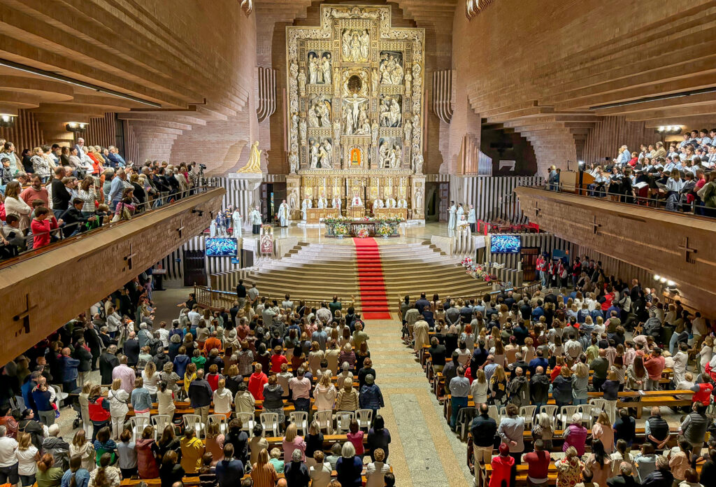 «La familia es el santuario de lo ordinario», afirma en Torreciudad el obispo de Barbastro-Monzón