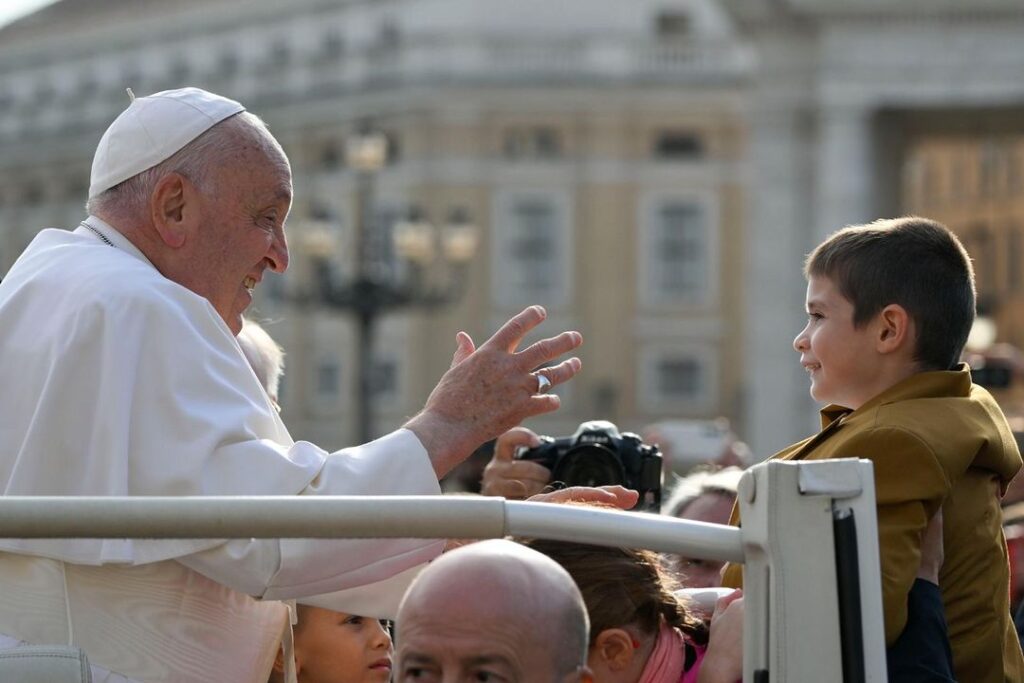 Pope’s catechesis: three characteristics of the Lord: closeness, mercy and compassion